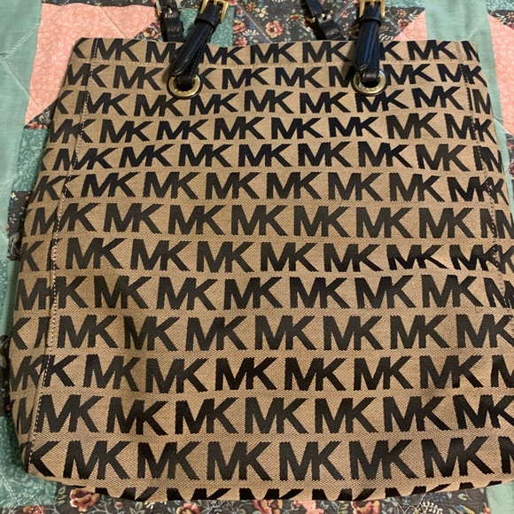 Authentic Michael Kors purse